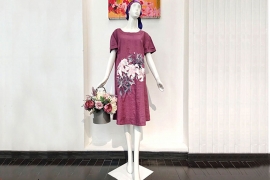 Purple dress with Lily embroidery